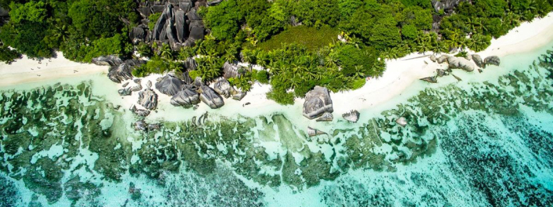 Остров La Digue на лодке и велосипеде